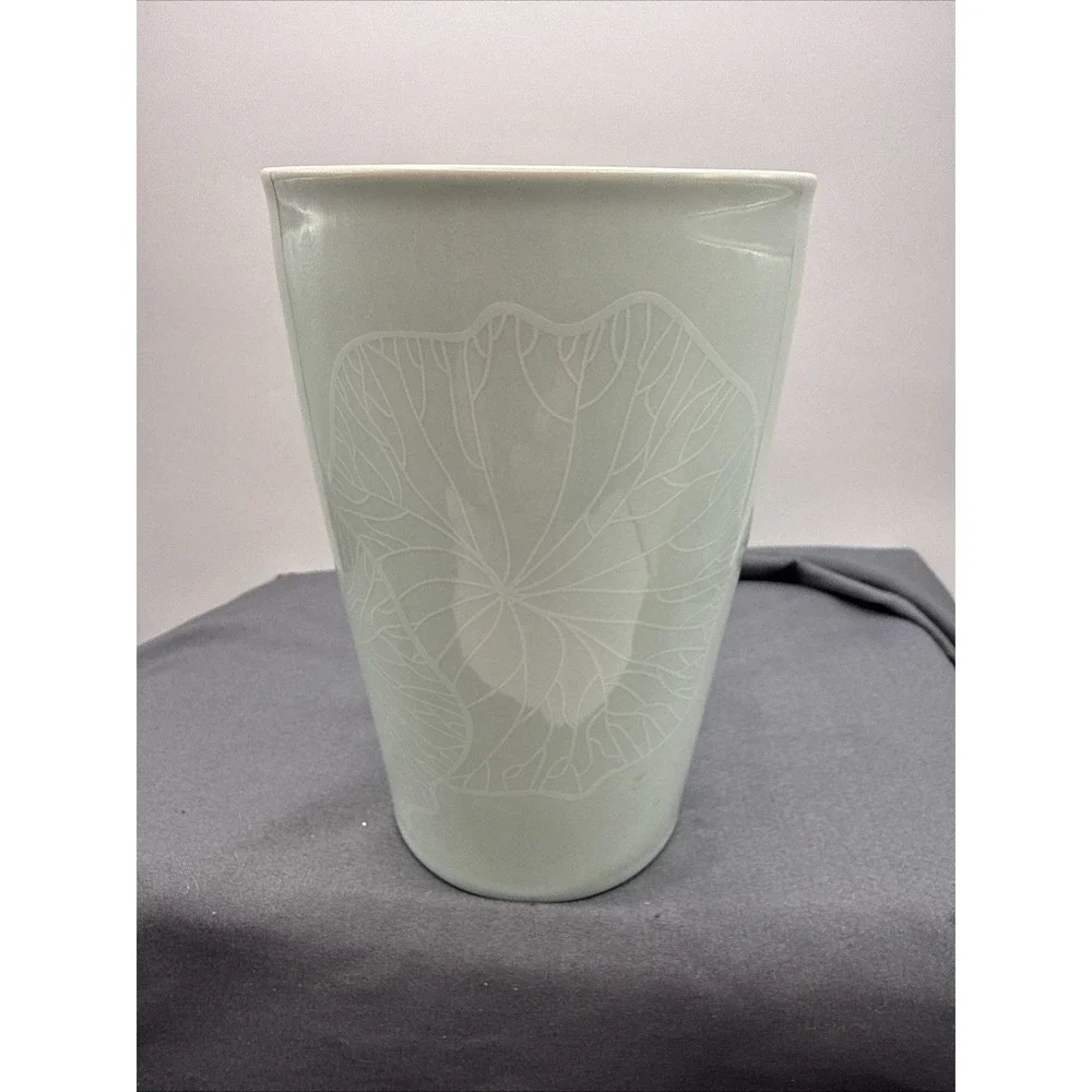 Tea Forte KATI  Cup,   LOTUS Flowers, Pale Light Green 